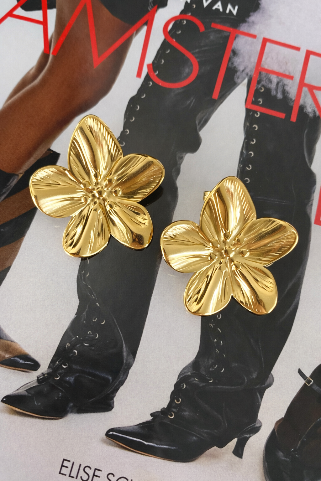 Oorbellen bloem MO004 goud