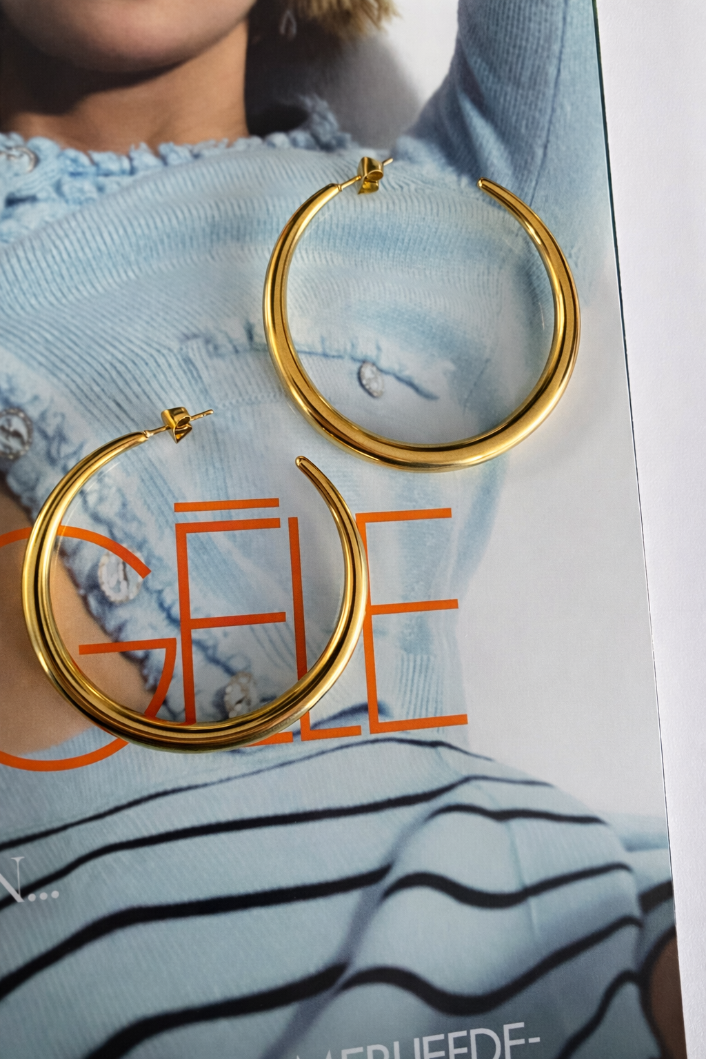 Oorbellen hoops MO003 goud